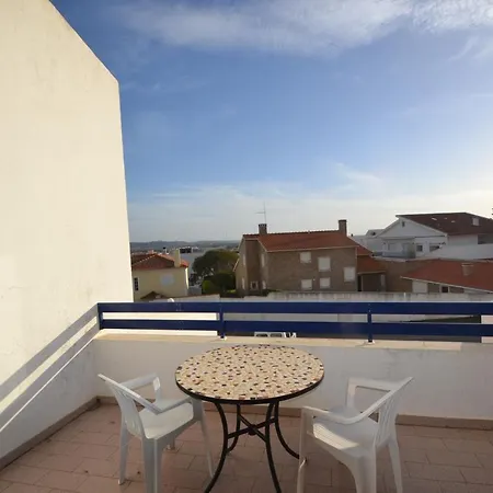 Ocean Moradia Com Vista Para A Vila Ferienhaus