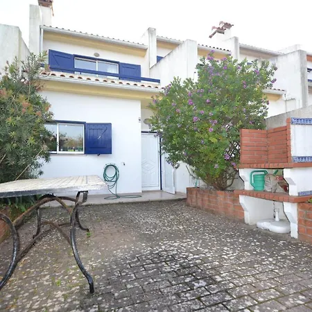 Ferienhaus Ocean Moradia Com Vista Para A Vila